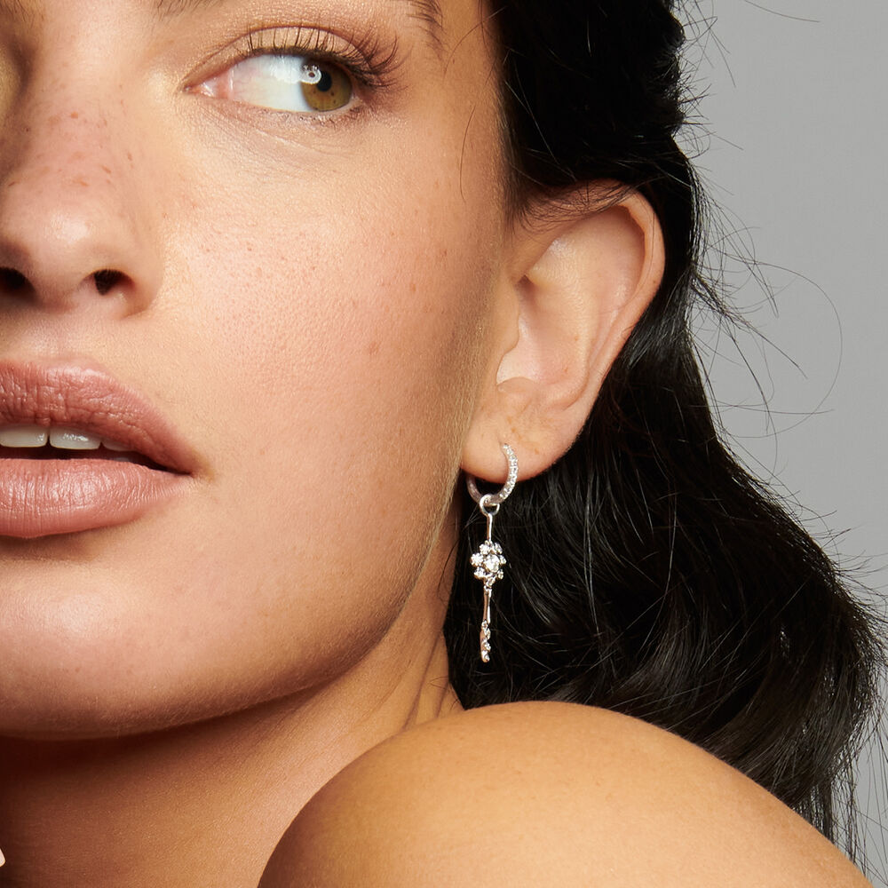 Marguerite 18ct White Gold  Diamond Earring Drops | Annoushka jewelley