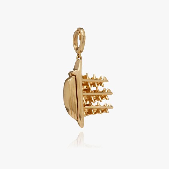 18ct Gold 'The Ship Song' Charm Pendant