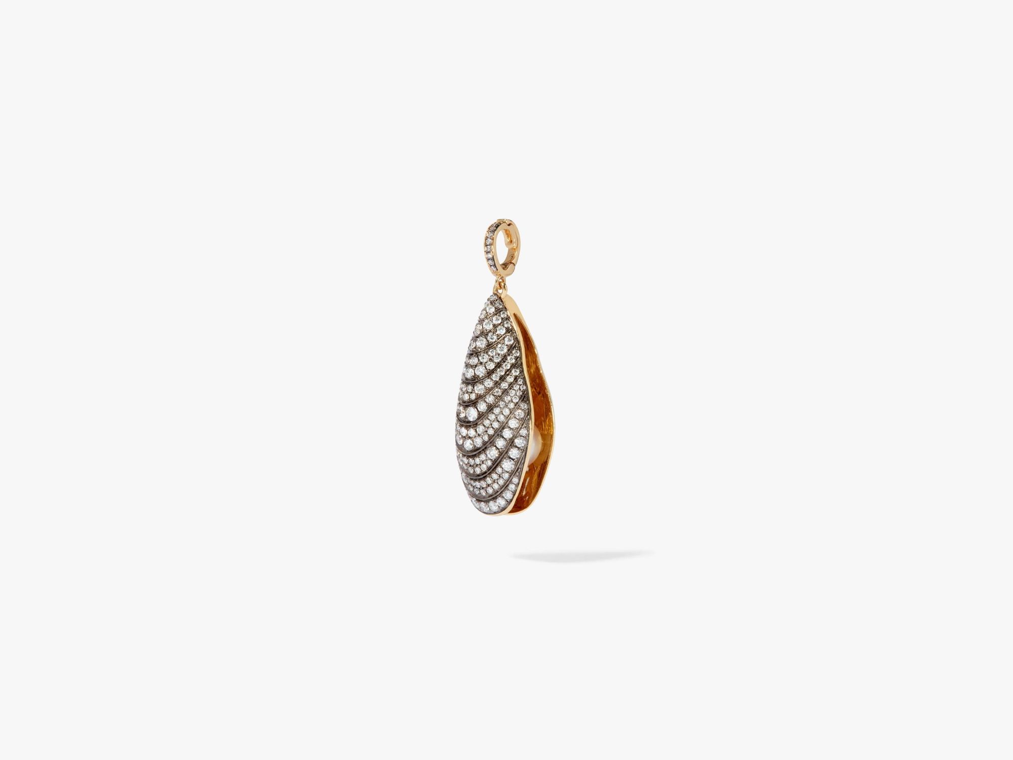 Mussell Charm Pendant