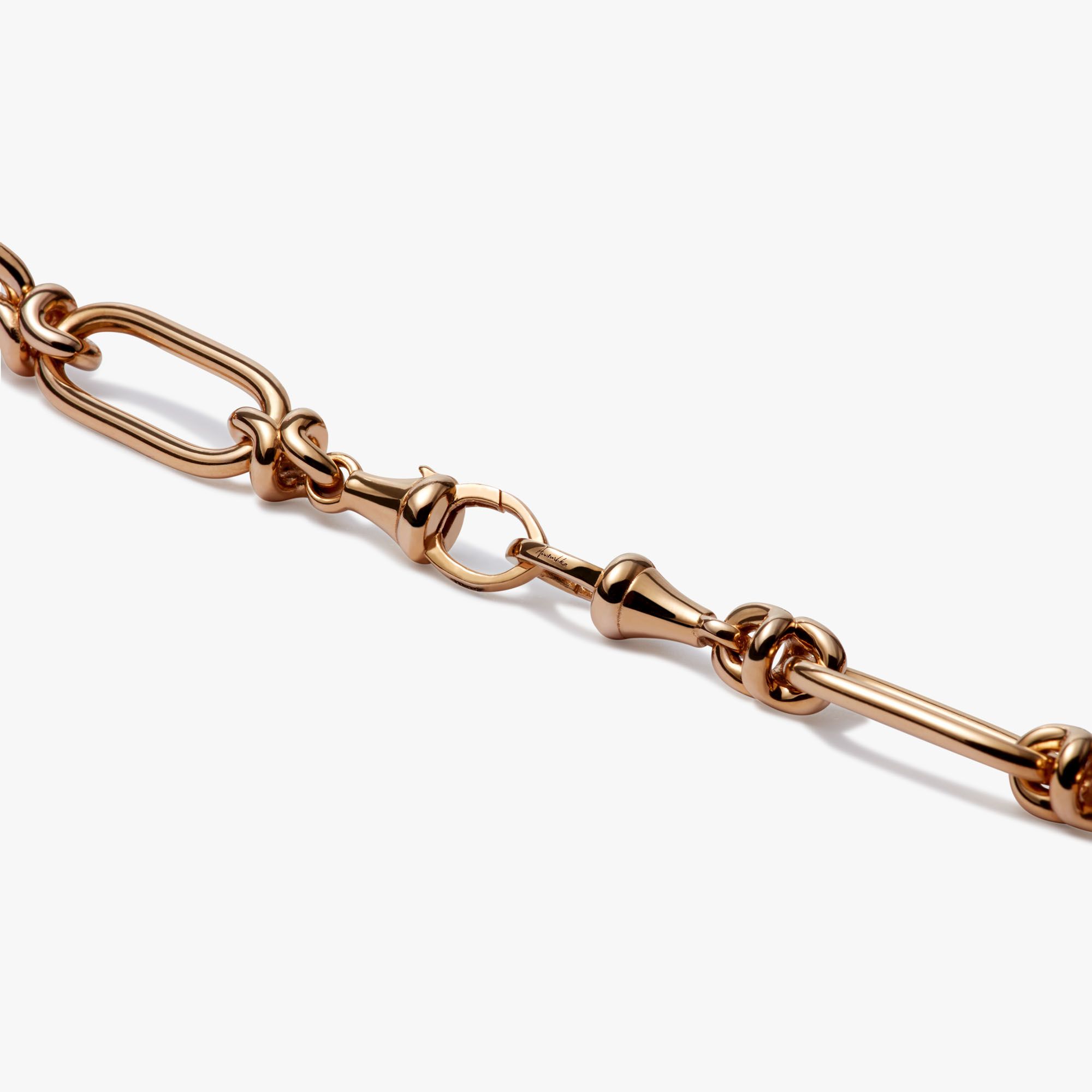 Knuckle Heavy Chain Necklace