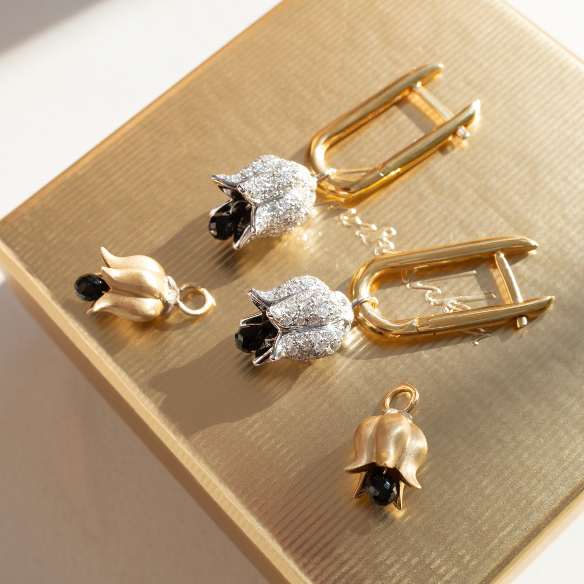 Tulips Drop Earrings
