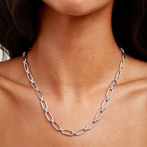 Knuckle Bold Chain Necklace