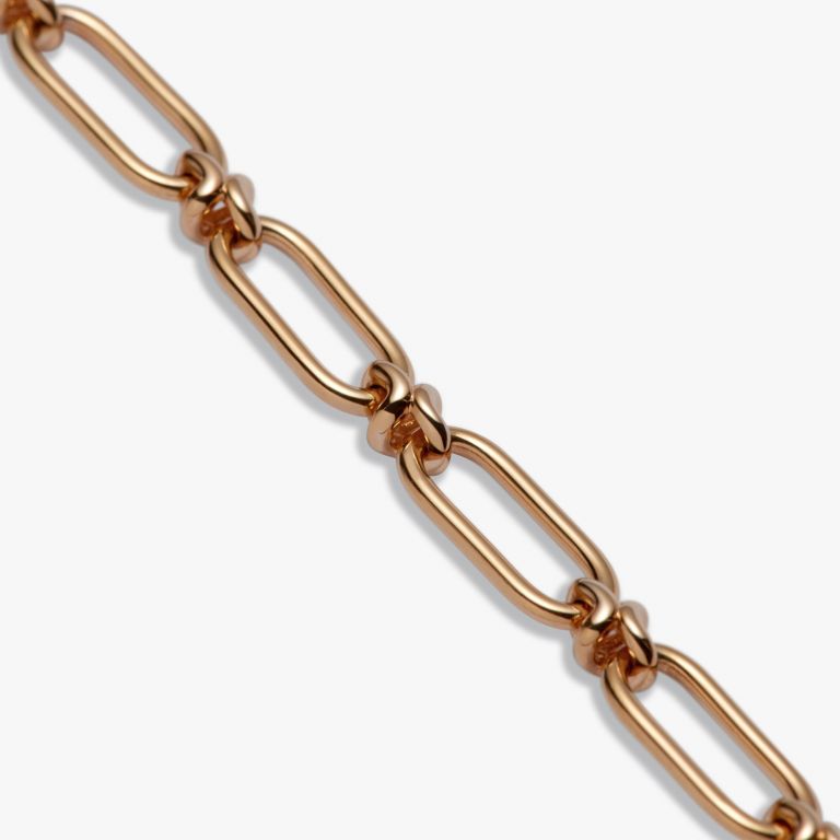Knuckle Bold Chain Necklace