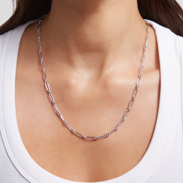 Knuckle Classic Chain Necklace