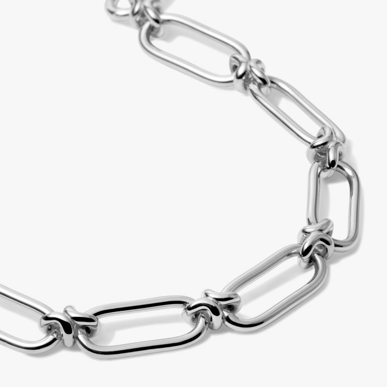Knuckle Bold Chain Necklace